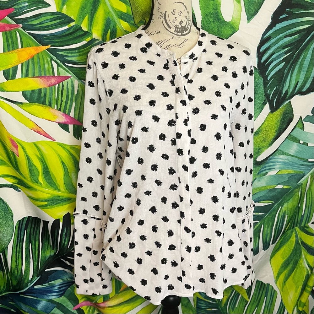 Lord & Taylor L Ivory Black Silver Pleated Sleeve Office Work Button Down Blouse